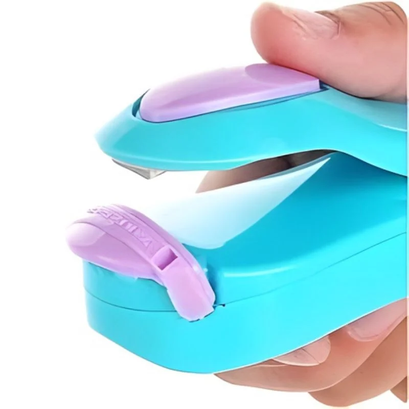 Portable Mini Heat Sealing Machine | Snack Bag Sealer | Handheld Resealer | Random Color - Image 4